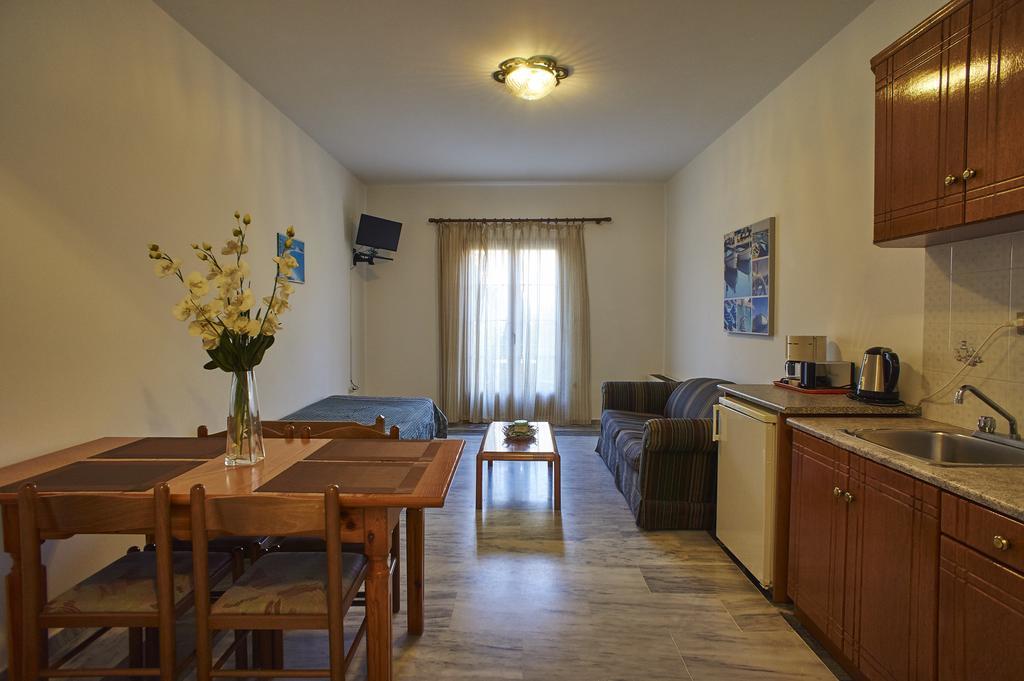 Christinantzela Apartments コッカリ エクステリア 写真