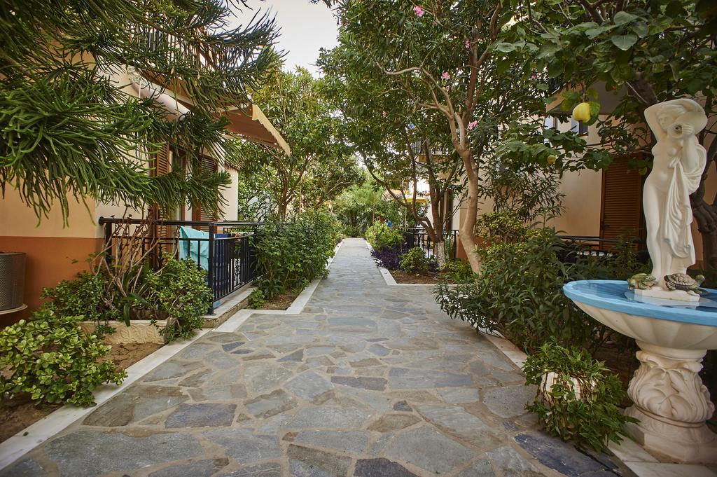 Christinantzela Apartments コッカリ エクステリア 写真